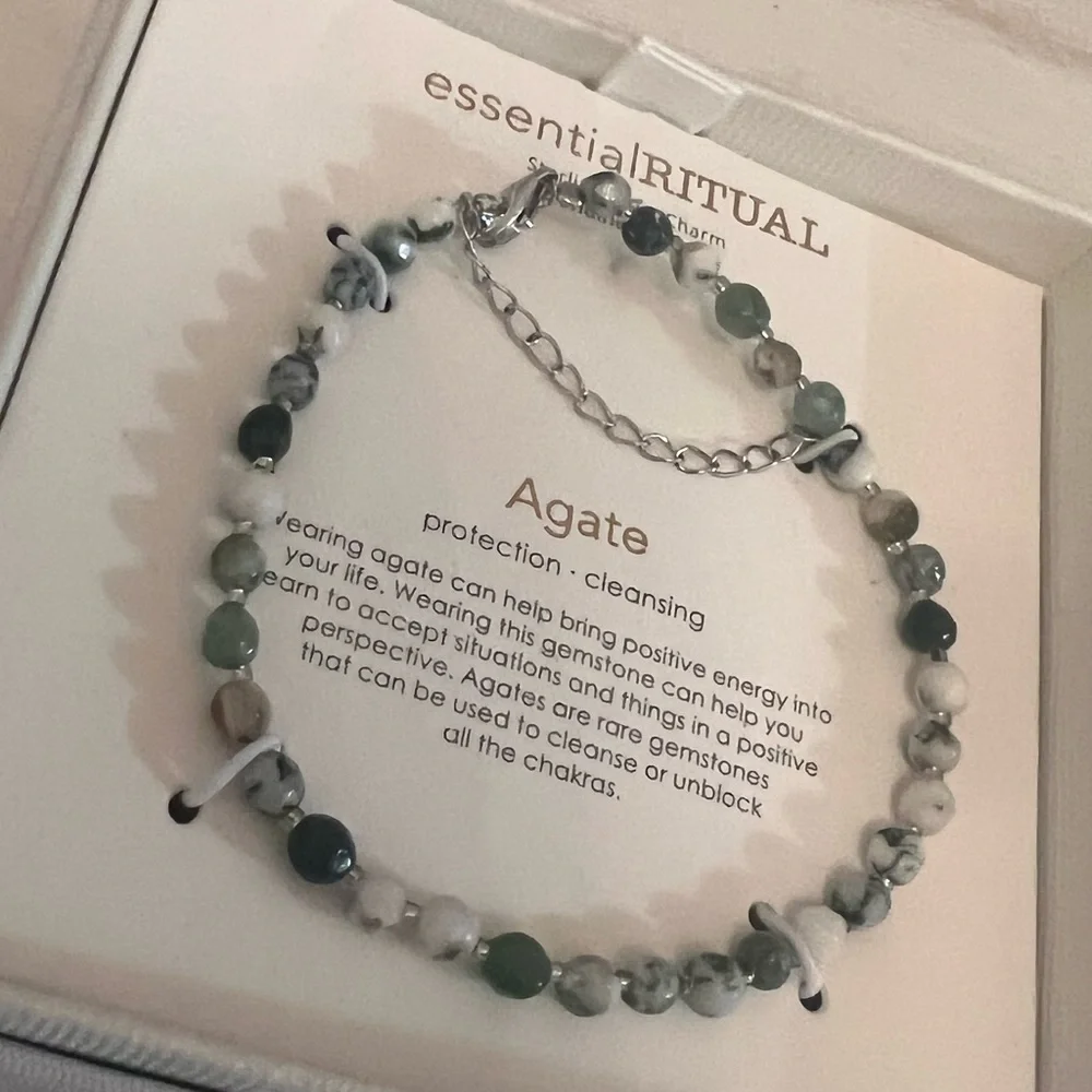 Essential Ritual Agate Bracelet - Picture 3 of 3